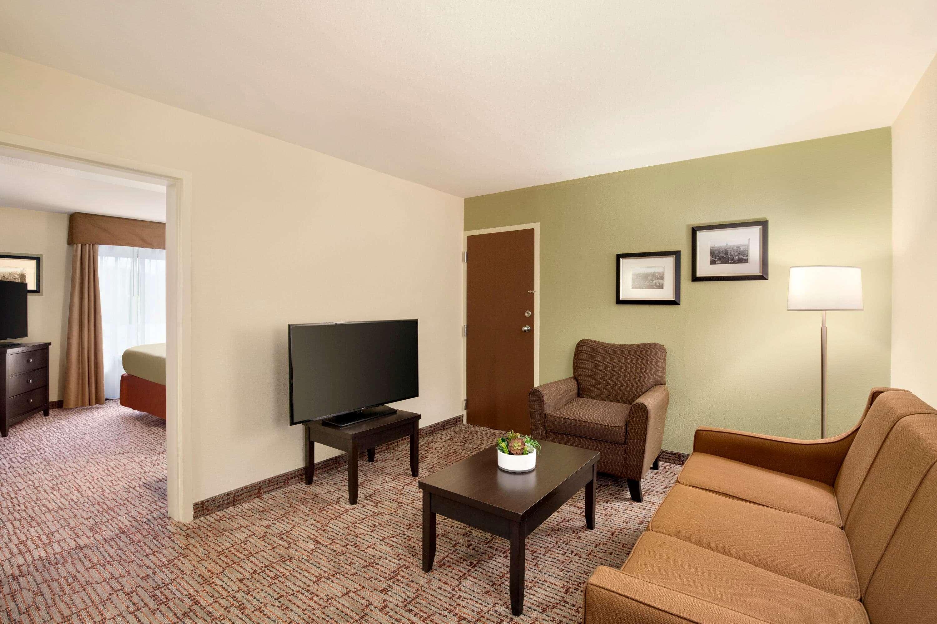 Baymont By Wyndham Augusta West Hotel Exterior photo